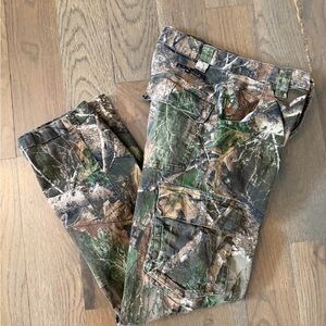 Rodger’s Real-tree Khaki green camo cargo pants size small